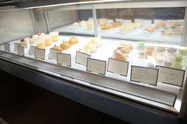 本物のショップが学校にあります