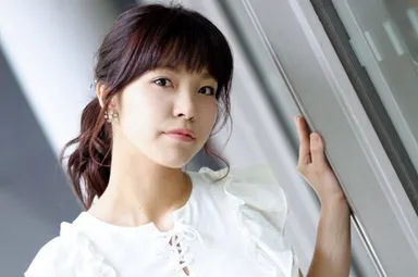 プロジェクト第一弾、元アイドル安里 南さん顔写真