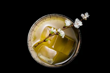 マンダリン オリエンタル 東京の桜カクテル