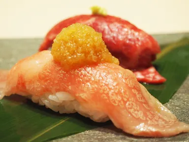 山形牛の炙り肉寿司