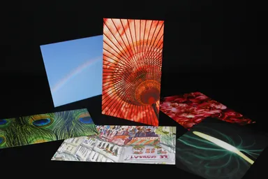 「Le voile」7：ヴェールを外してカードのように飾っている様子とヴェールを外したものの外観