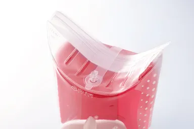 ダブルファスナーと空気栓