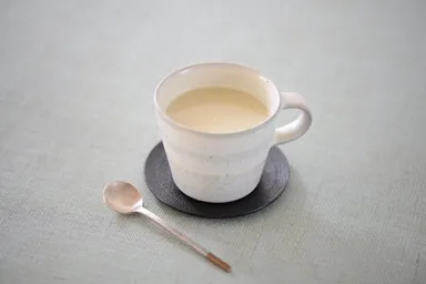 寒い朝にもおすすめ。8つの穀物を使った甘酒。