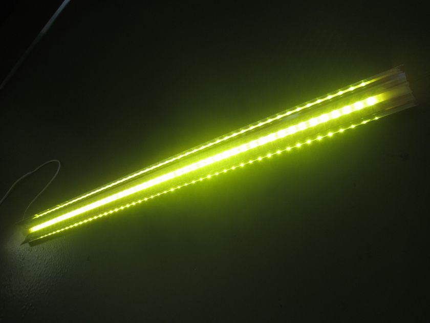 食品関連工場向けの防虫ロングライフLED照明器を発売
　防虫効果80％以上・目にもやさしいエコ製品！