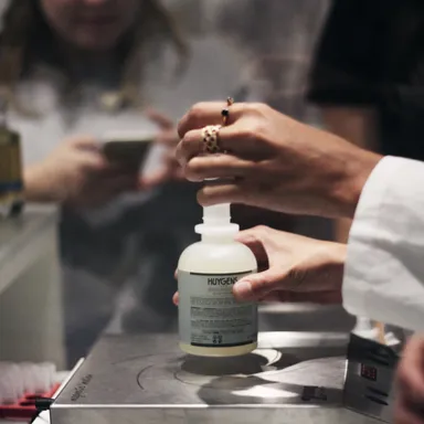 香りは店舗で調合