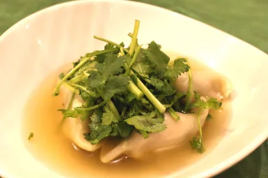 水餃子パクチースープ