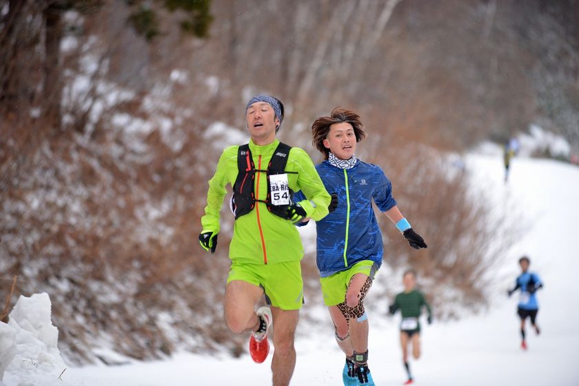 日本初のヨーロピアンスタイル
雪上ダウンヒルランニング賞金レース
『SNOW VERTICAL DOWN』～NAEBA-RISING～
二次募集開始！