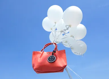 超軽量本革バッグ