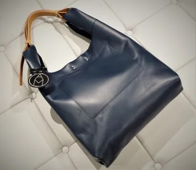 超軽量本革ショッピングバッグ