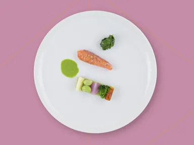 鱒のクレソン風味ソース、トウモロコシ粉のポレンタ添え