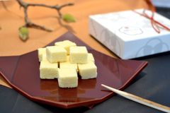 濃厚つぶつぶ『甘酒』生チョコで“おとなのバレンタイン”を　プチ贅沢な生チョコシリーズに新フレーバーが登場