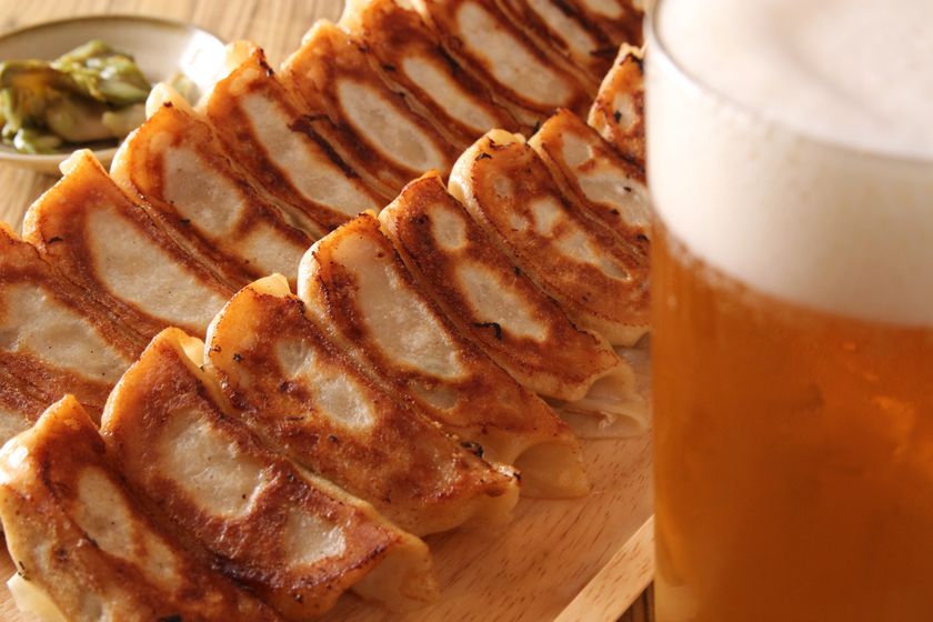 「肉汁祭」再び！餃子4種が430円でおかわりし放題　
2月9日(肉)・10日(汁)に「新宿駆け込み餃子」で開催