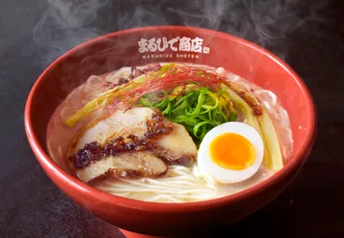 絶品鶏白湯ラーメン　白 しろ