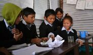 書き損じた年賀状でネパールの子どもたちを支援するキャンペーンを実施
