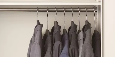 収納効率ハンガーで省スペース化