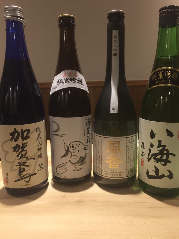 時間無制限！日本酒飲み放題に、
天ぷら盛り合わせが付いて3,000円！
十割蕎麦専門店『人形町　双庵』にて日本酒と天ぷらを楽しむ。