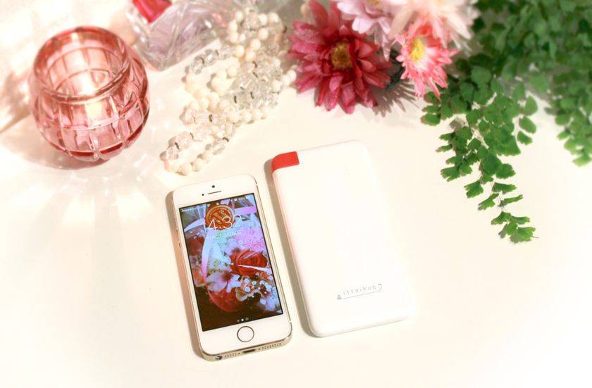 モバイルバッテリー累計生産個数1万個突破！
大容量4,000mAhで使いやすい『一体くん』『KOBEAR』全4種