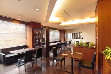 松本東急REIホテル　レストラン「シャングリ・ラ」内観