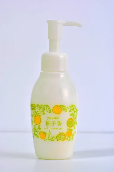 『柚子香オールインワンジェル』3