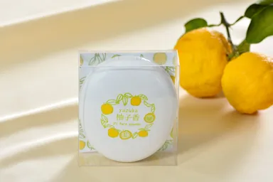 『柚子香UVフェイスパウダー』4