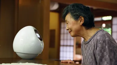 タピアと高齢者のコミュニケーション