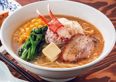 紅ズワイ蟹肉入り味噌バターラーメン