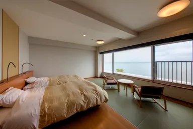 オーシャンビューの和洋室