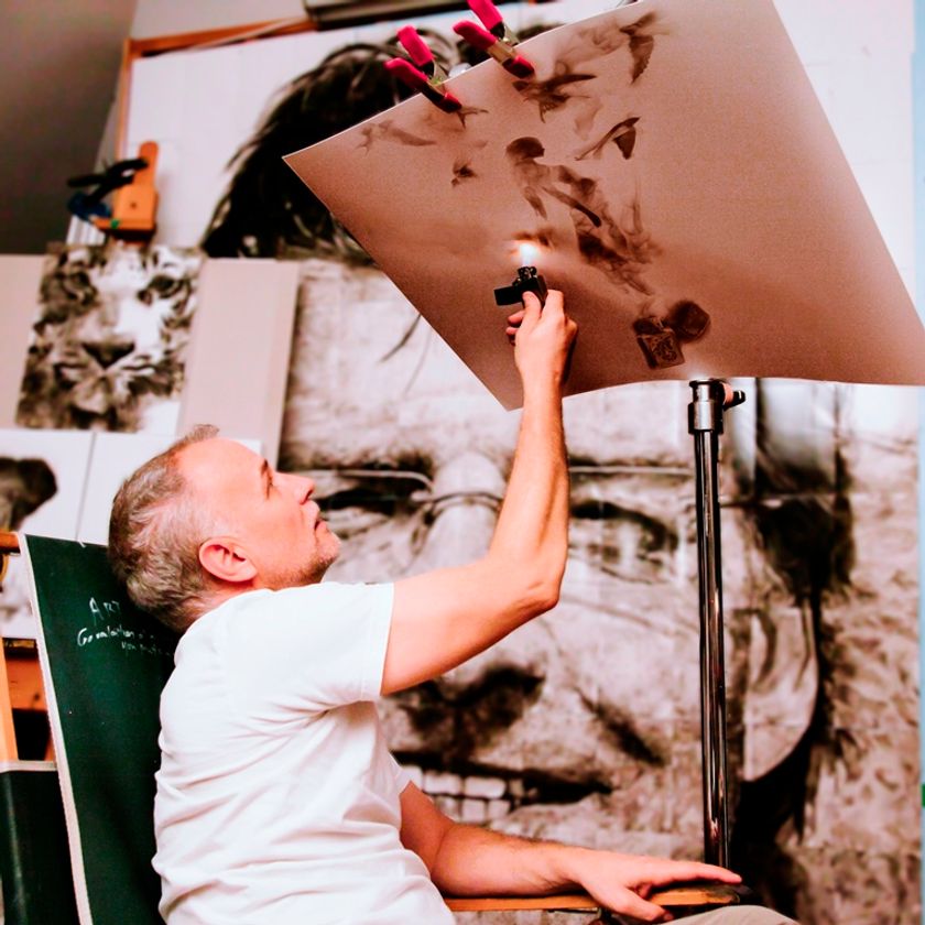 Zippoが世にも珍しいアートの手法と共演