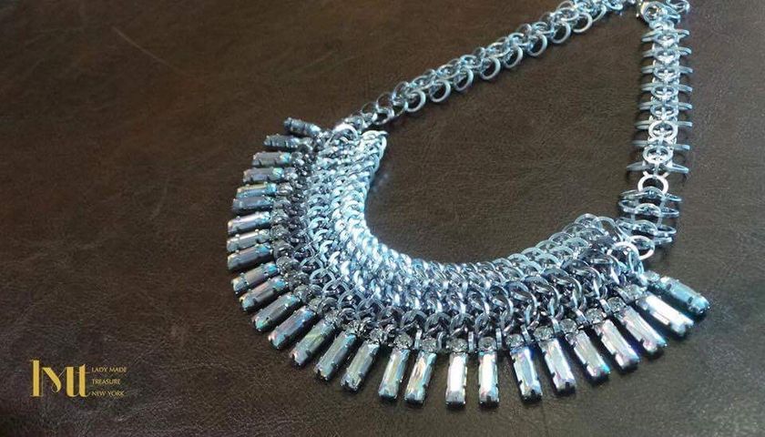 日本初！“鎖かたびら”のファッションジュエリー、
累計販売数3万個を突破　
金属のリングを組み合わせるだけで
NYで流行最先端のおしゃれジュエリーに変身