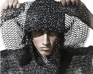 チェインメイルで出来たパーカ