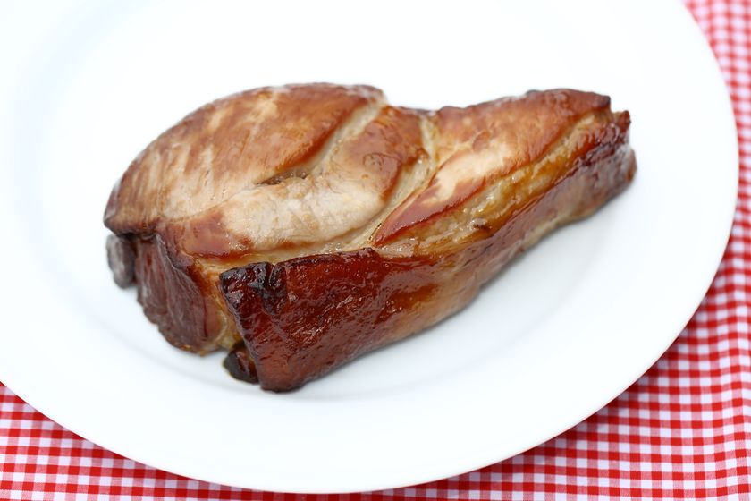 農場直営の無添加ハム工房「リーベフラウ」が徳島素材を使用した
4日熟成の「究極の和三盆焼豚」を3月1日(水)「豚の日」に発売