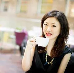 佐藤　礼奈（ピアノ・ボーカル）