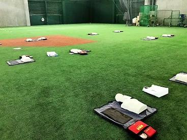 マネキンとAEDトレーナー