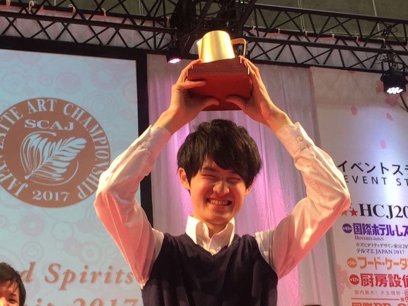 京都・小川珈琲 衛藤 匠吾が
「ジャパン ラテアート チャンピオンシップ 2017」で優勝