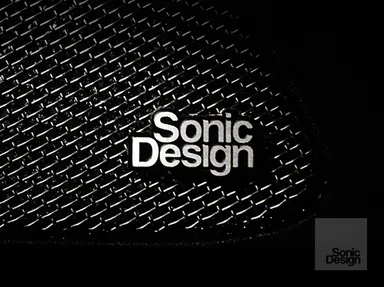 ソニックデザイン特製ロゴバッジ(装着イメージ)