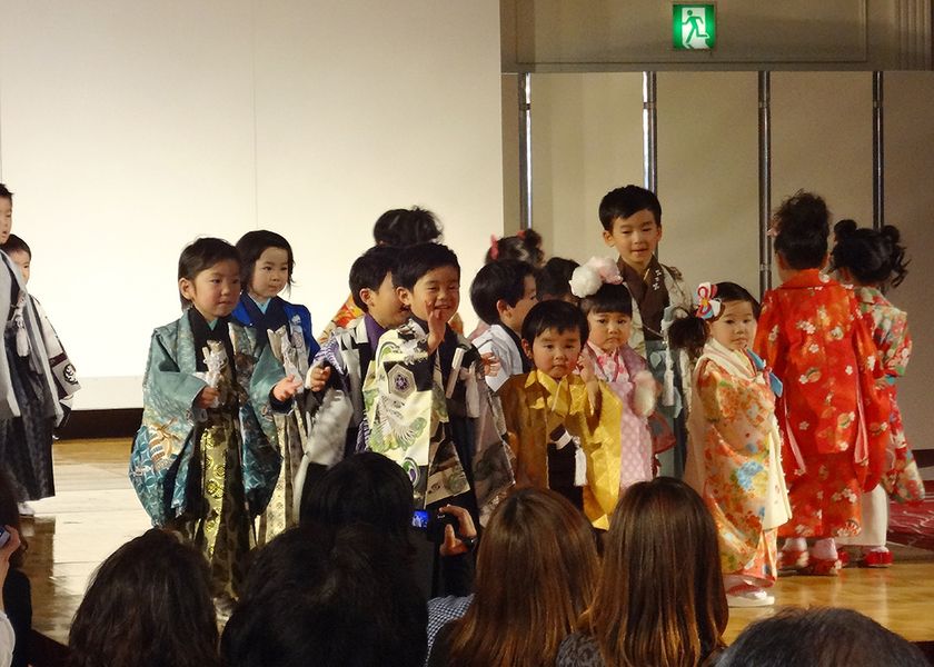 七五三・成人式の晴れ着姿をランウェイで　
家族で祝う新しい形のファッションショーを3月5日開催
