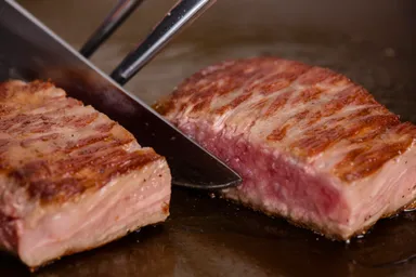 A5黒毛和牛ステーキ2