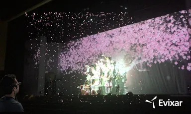 明治座公演「SAKURA -JAPAN IN THE BOX-」におけるAR 2