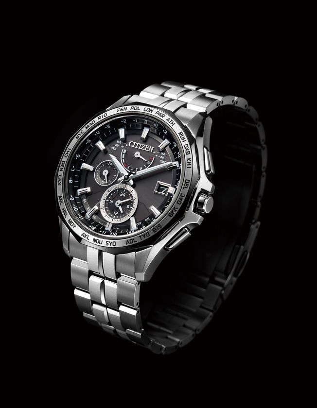 『シチズン アテッサ』　
ダブルダイレクトフライトを搭載した
光発電エコ・ドライブ電波時計に上位モデルが登場　
2017年3月3日(金)発売予定