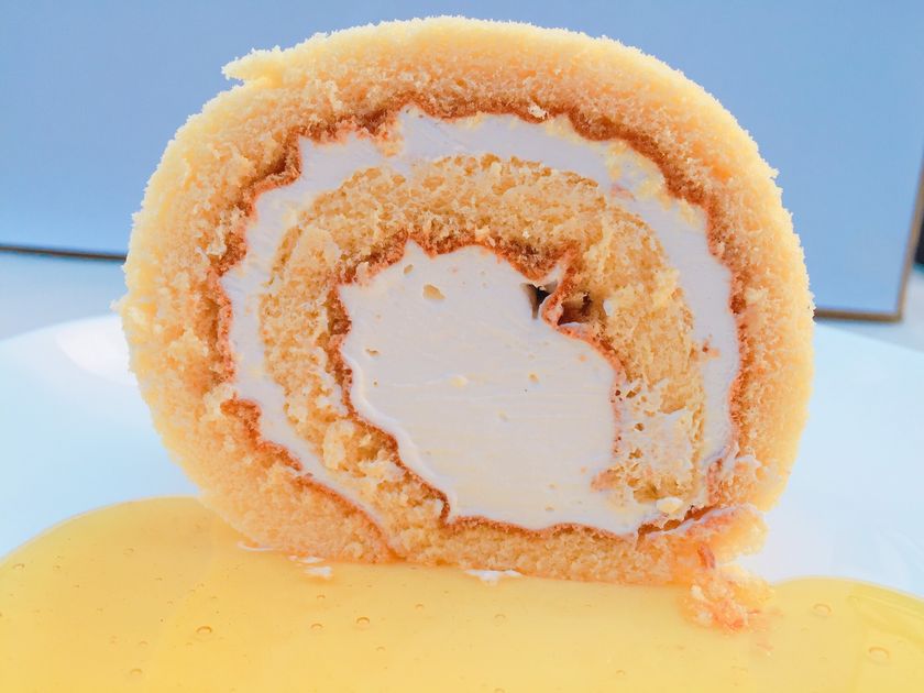 1日40,000本売れた蜂蜜たっぷりのロールケーキが
ECサイトでの販売を3月10日に再開