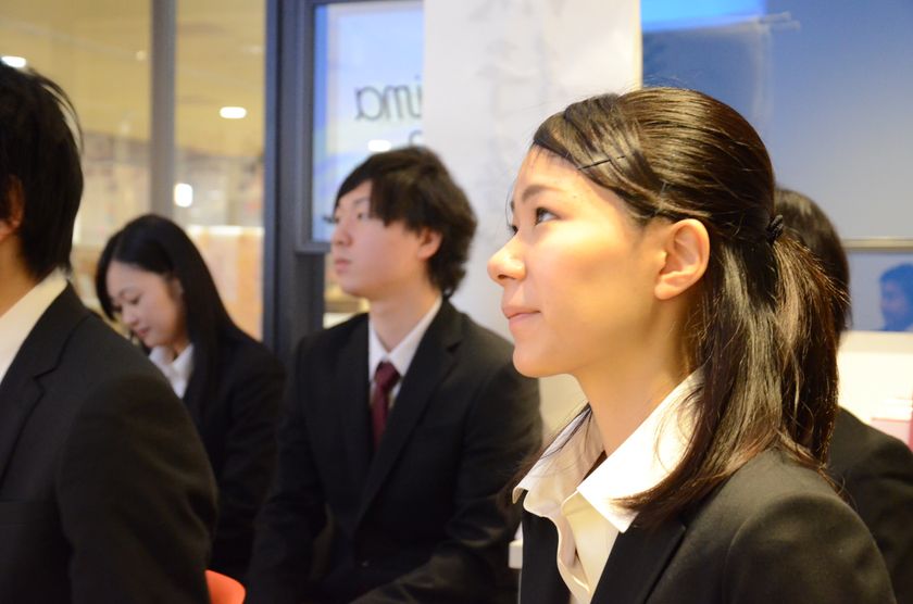 [新卒採用・無料セミナー]2019年度新卒採用はいったいどうなる？
いち早く動向をつかめる「新卒採用市場予測セミナー」を
東京・名古屋・大阪にて開催。