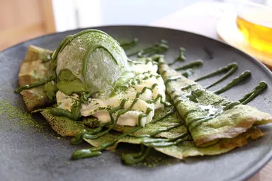 伍町カフェ：抹茶クレープ