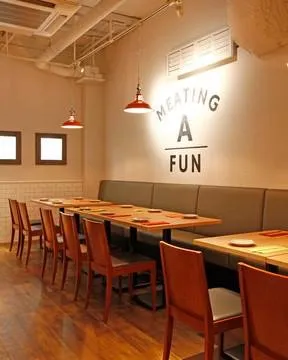 広尾七代目松五郎の店内