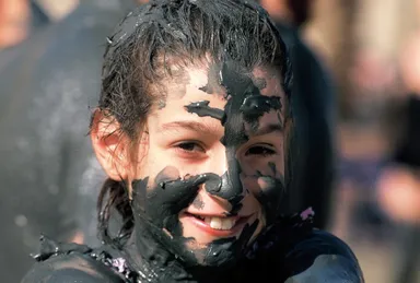 本場の死海泥の様子(2)