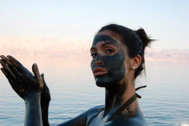 本場の死海泥の様子(1)