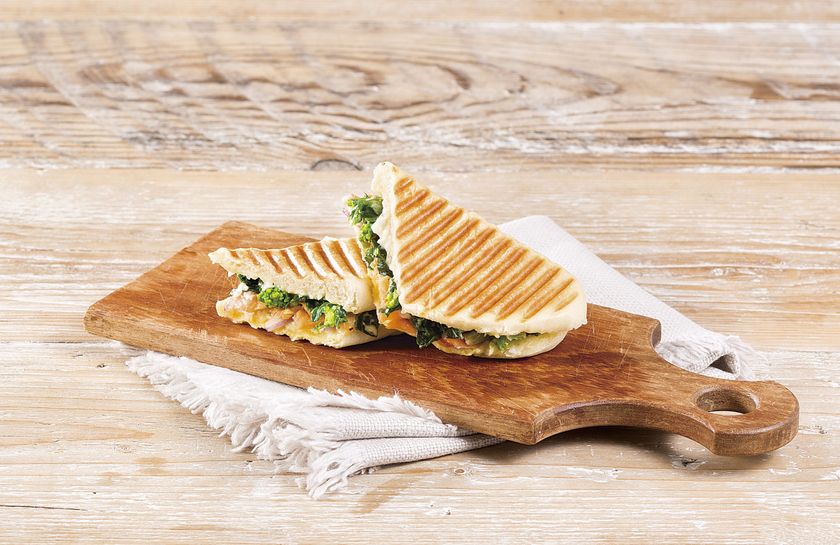 セガフレード、菜の花やサーモンなど旬の食材を
たっぷりと使った春の新フードメニューを3月14日に発売