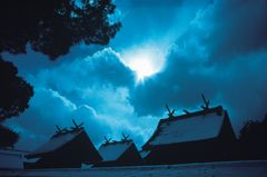 雲沸き立つ出雲大社