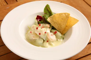 アボカドとエビの山葵マヨネーズ和え