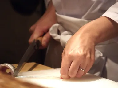 仕込み実習は毎日一人10～15本以上