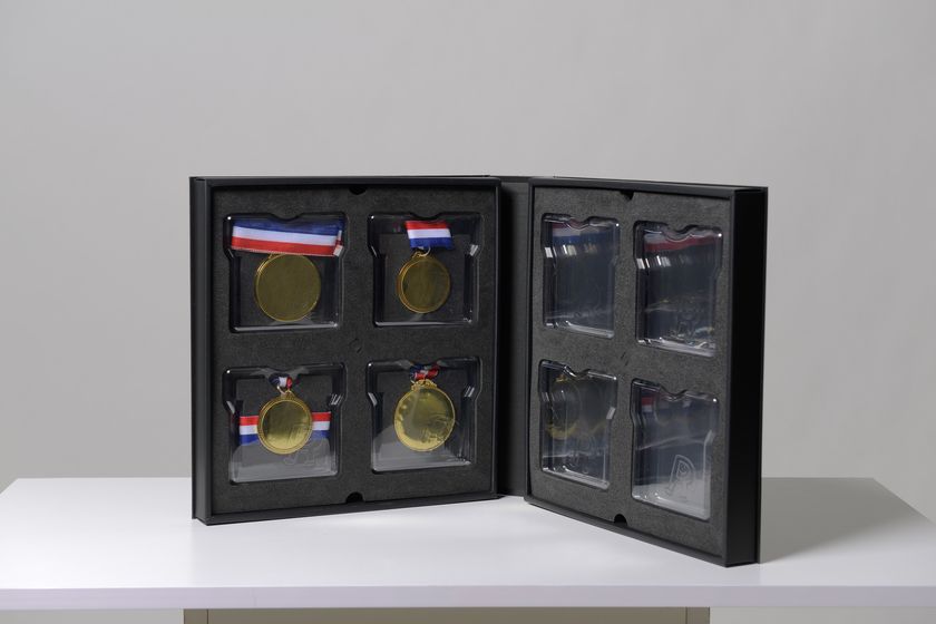 完走メダルやマラソン記録を綺麗に収納！
バインダーなど3種のアイテムがECサイトで取り扱い開始